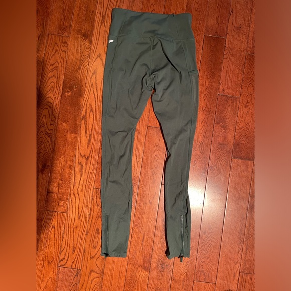 Fabletics || motion 365 legging - Picture 2 of 4